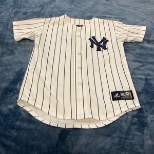 Yankees Jersey for boys size M number 2